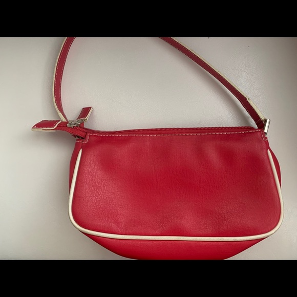 Mini vintage guess handbag - Picture 2 of 3